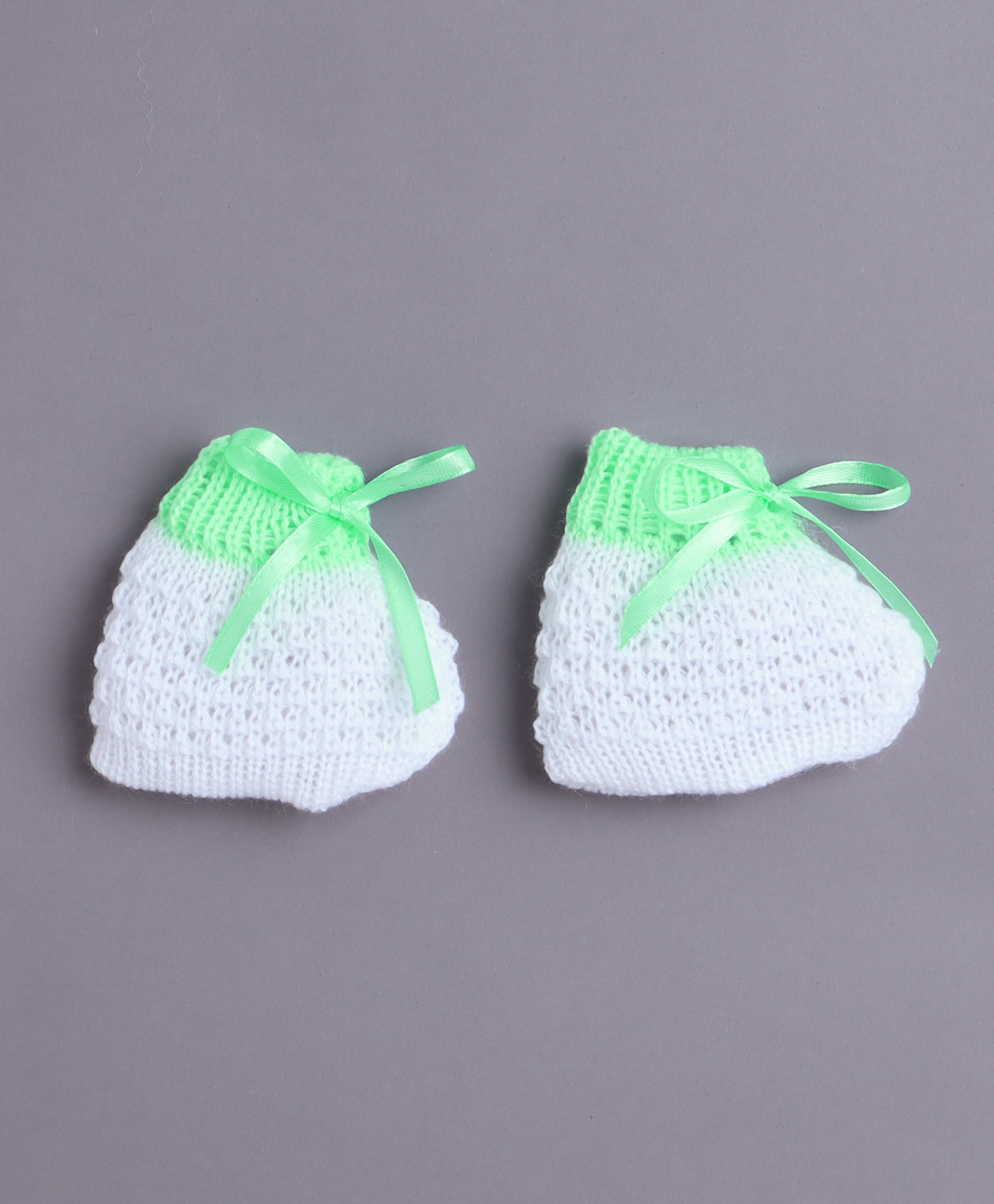 White & Green Baby Girls Full Sleeves Acrylic Blend Sweater With Cap & Socks