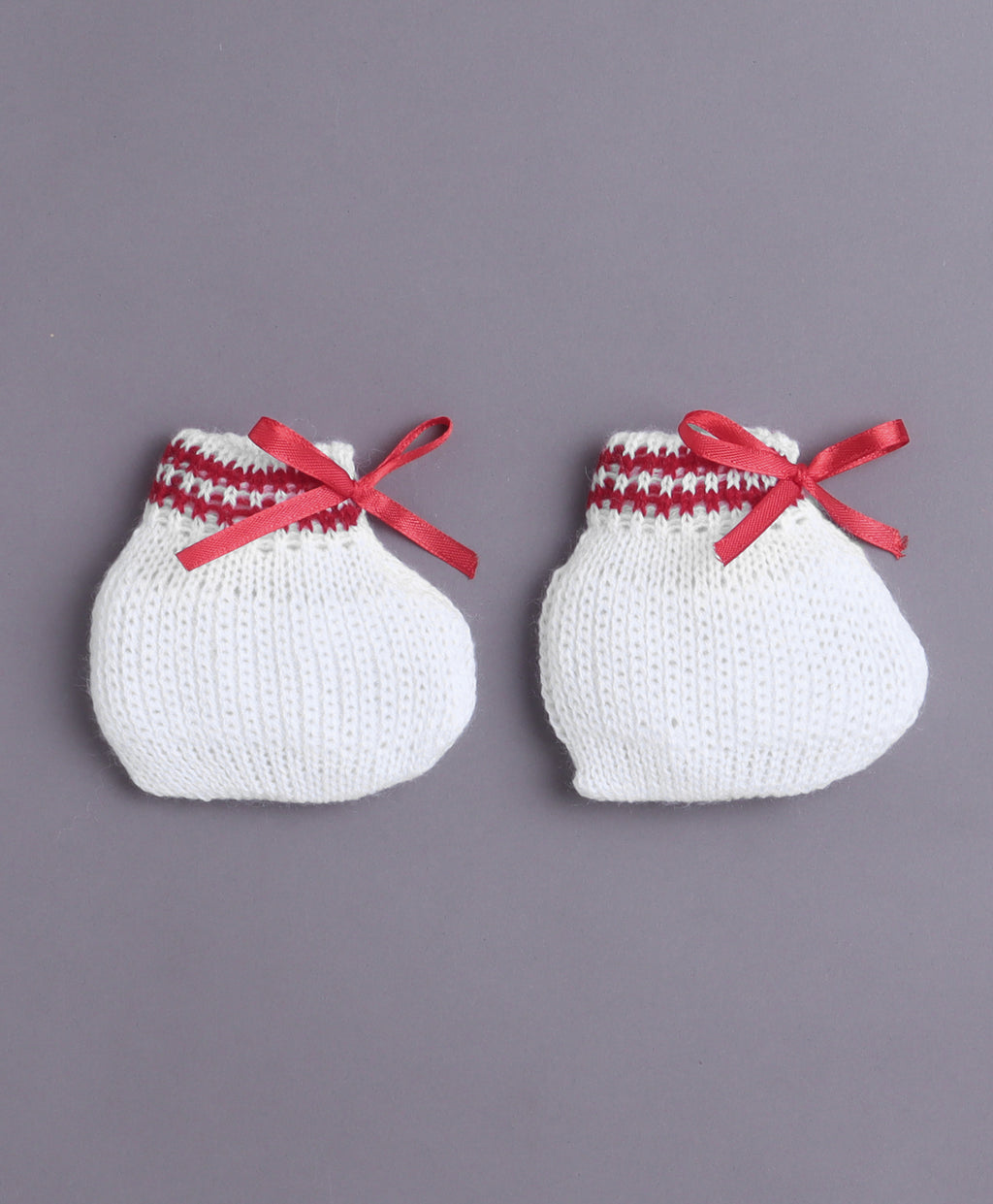 Bumzee White & Maroon Knitted Sweater with Cap & Socks, Full Sleeves, Acrylic Knit (Style Peb10834)