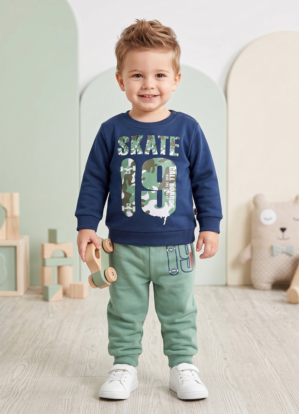 Navy & Green Graphic Print Sweatshirt & Jogger Set, Full Sleeves, 100% Cotton