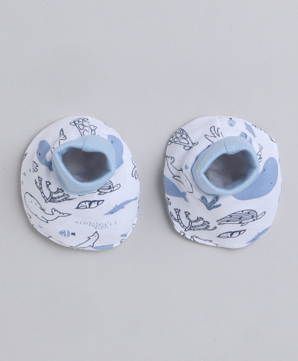Bumzee White & Sky Blue Animal Print Cap, Mitten & Bootie Set, 100% Cotton, with Mittens (Style Peb8805)